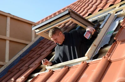 Pose de fenêtres de toit Velux à Peyrun